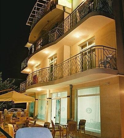 Hotel Diva Равда Екстер'єр фото