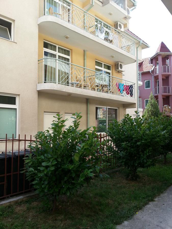 Hotel Diva Равда Екстер'єр фото